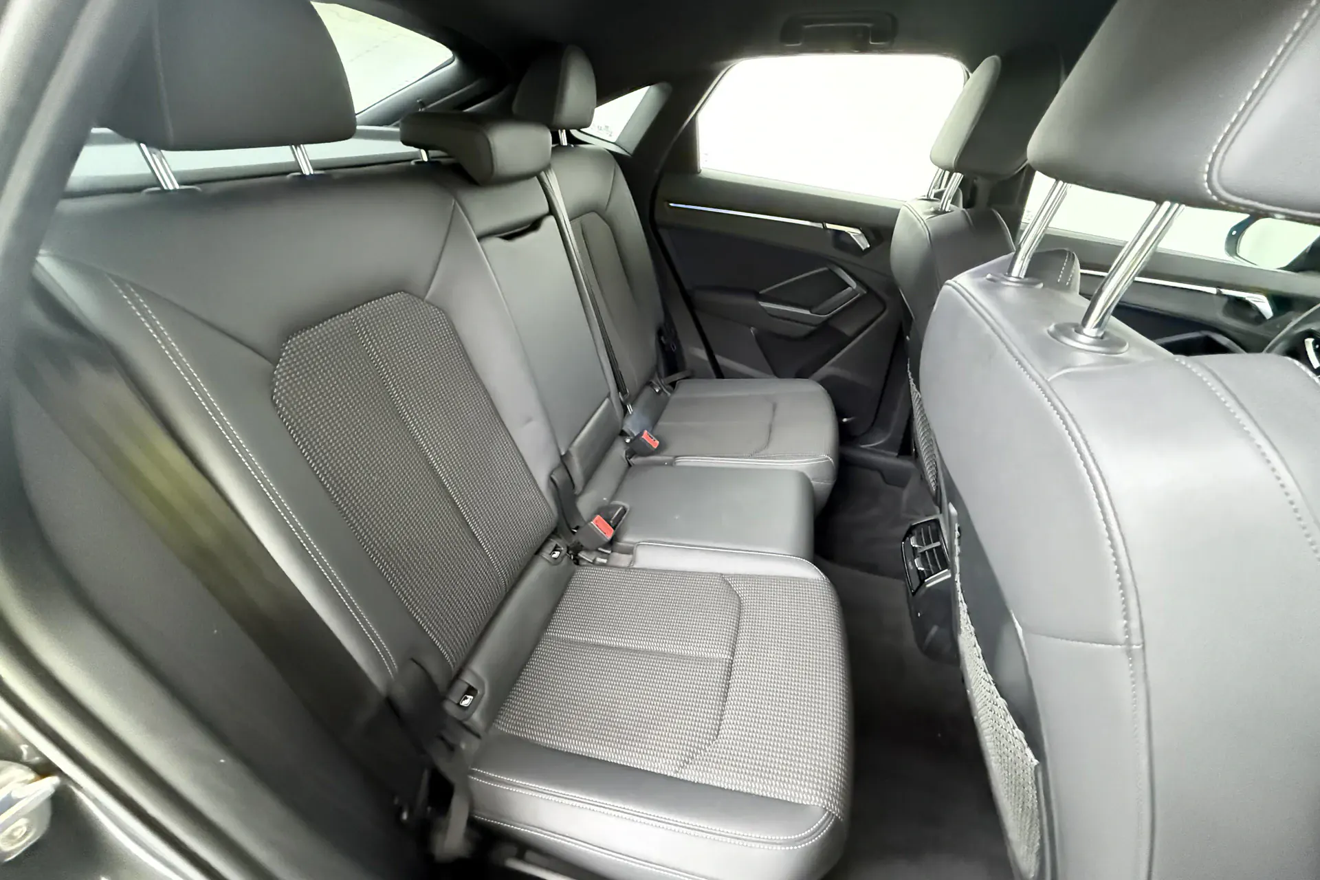 Audi Q3 Strasbourg vue 5 Audi Q3 en leasing sans apport à Strasbourg — vue 5